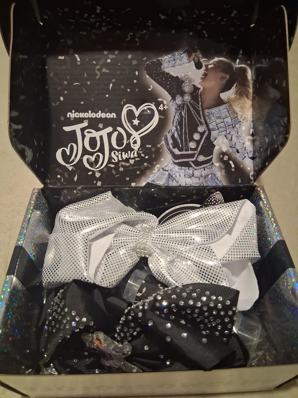 JoJo Siwa stylish black